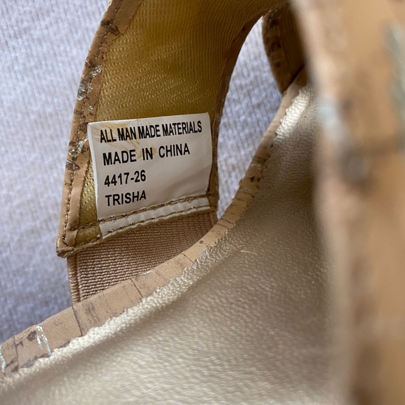 C.B. Collections “Trisha” slip on sandals - Picture 8 of 9